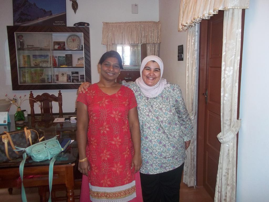 Aroma Home Stay Kochi Eksteriør billede