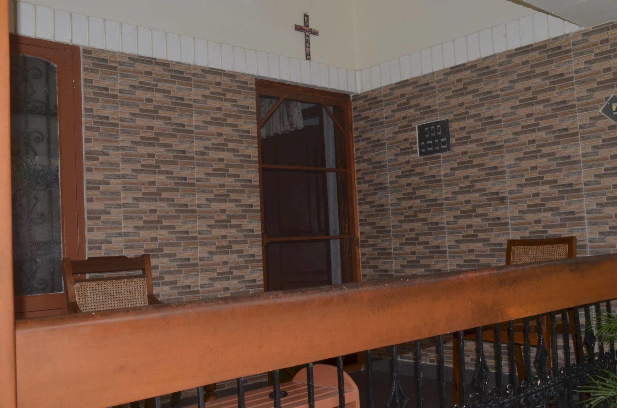 Aroma Home Stay Kochi Eksteriør billede