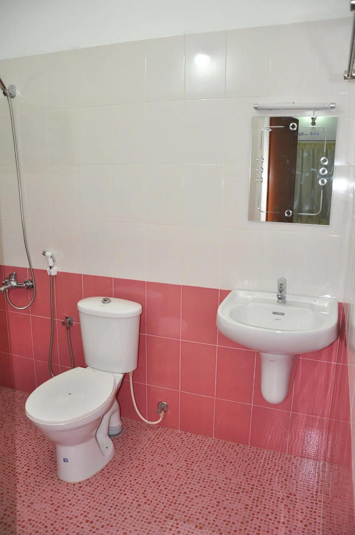 Aroma Home Stay Kochi Eksteriør billede