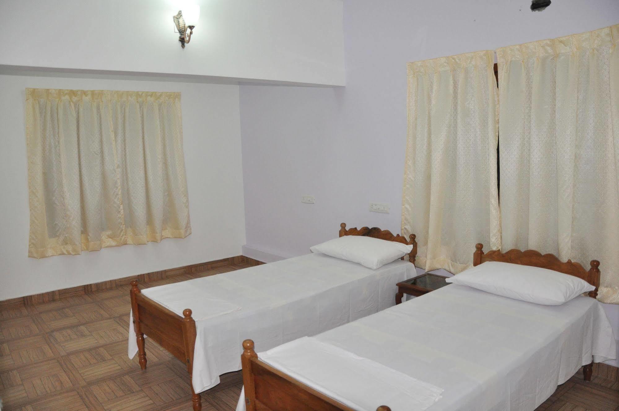 Aroma Home Stay Kochi Eksteriør billede