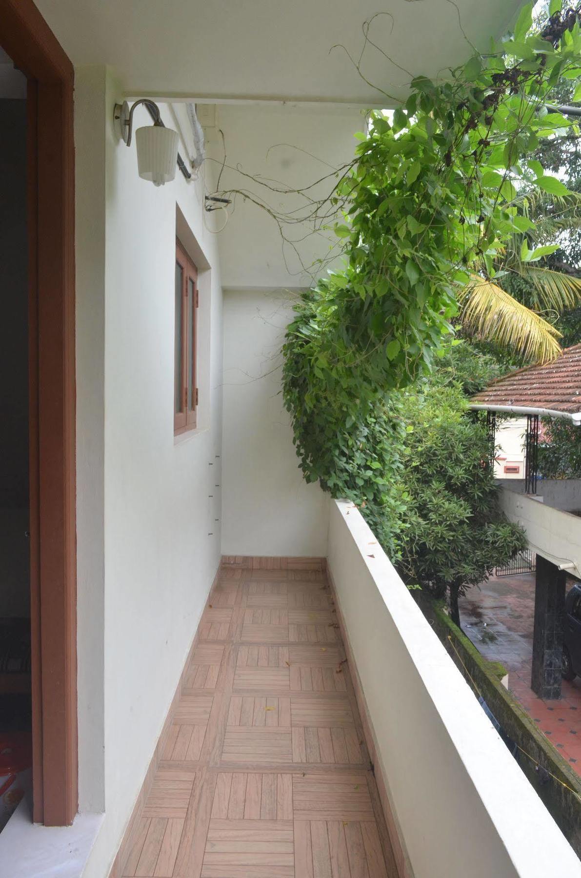 Aroma Home Stay Kochi Eksteriør billede